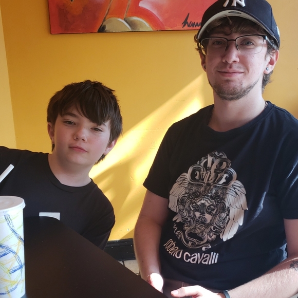 Meet your Posher, Laura - Picture 9 of 14